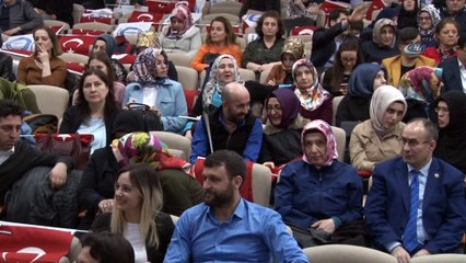 Sağlık çalışanları şiir ve türkülerle günlerini kutladı