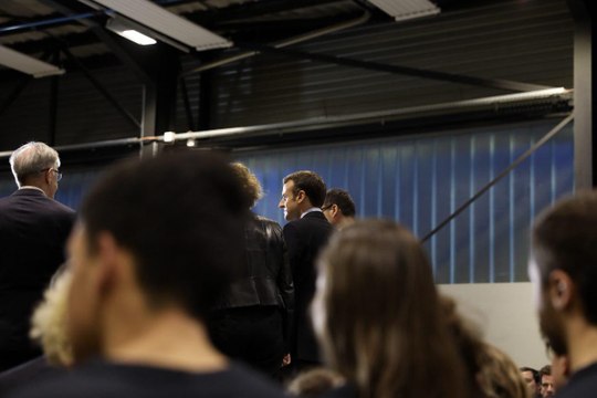 Allocution du Président de la République, Emmanuel Macron, lors de l'inauguration du centre de formation des Compagnons du devoirs de Tours