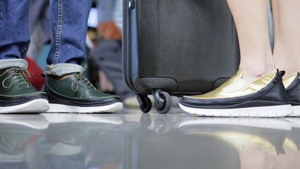 حذاء يغيّر شكله في ثواني... مناسب لكافة المناسبات والسفر!