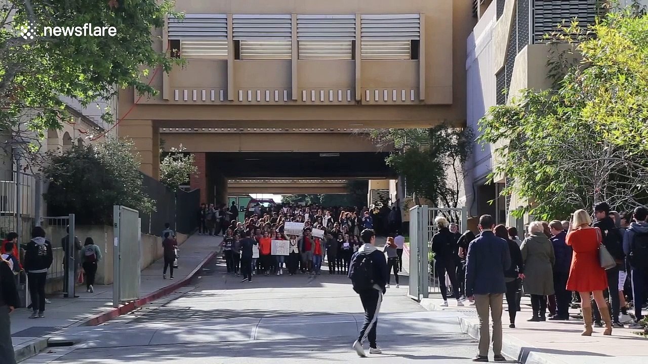 Students in LA join nationwide protest against gun violence