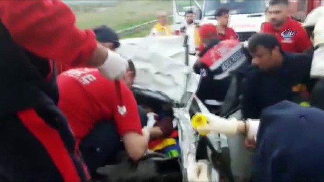 Suriye sınırına gönüllü giden Düzce ile Kocaeli UMKE ekibi yolda hayat kurtardı