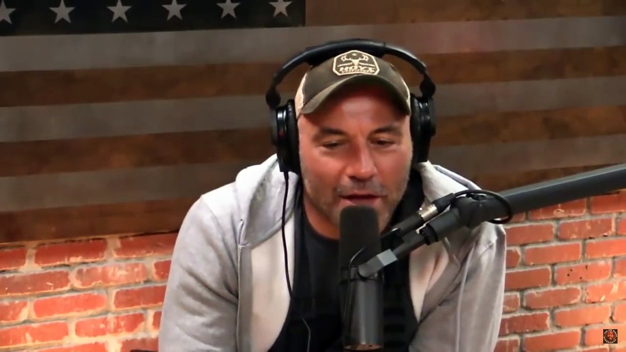Joe Rogan - I Won't Stop Making Fun Of Caitlyn Jenner