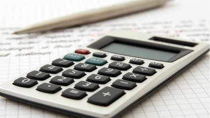 Dívida média do brasileiro caiu quase pela metade no último ano