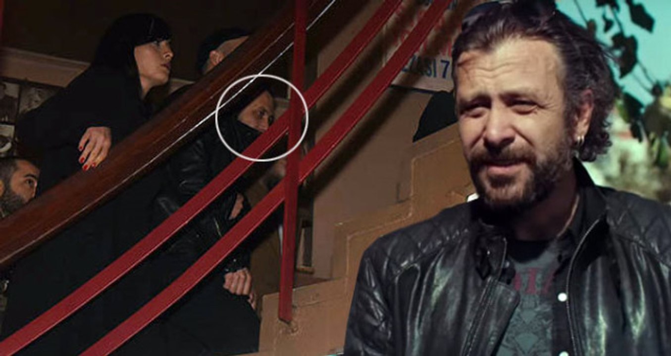 Galaya Sarhoş Gelen Nejat İşler, Az Kalsın Düşüyordu