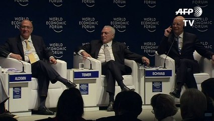 Pelé habla de fútbol en Foro Económico Mundial de América Latina