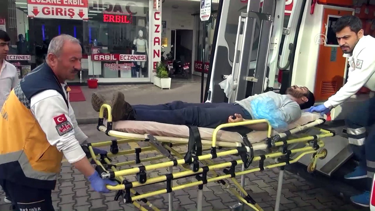 Maden işçilerini taşıyan minibüs ile otomobil çarpıştı: 14 yaralı - ADIYAMAN