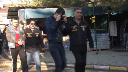 Fuhuş operasyonunda gözaltına alınan 22 kişi adliyeye sevk edildi