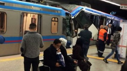 Topçular'da tramvay yoldan çıktı