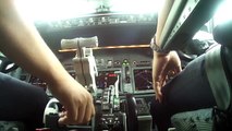 COCKPIT TAKE OFF AND LANDING B737-800 UPG-CGK