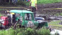 4x4 Off-Road Trucks mudding in big mud puddle | Klaperjaht 2016