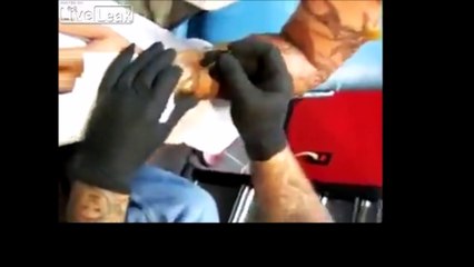 Voici ce qui peut arriver de PIRE lorsqu'un tatouage s'infecte