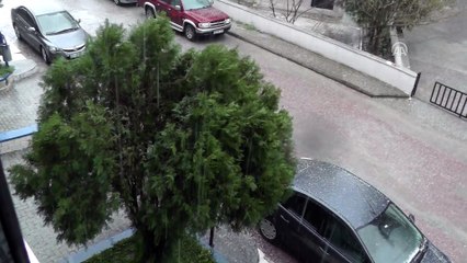 Edremit ilçesinde dolu yağışı - BALIKESİR