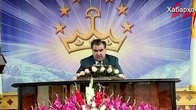 Таджикских абитуриентов обязали написать сочинение о Рахмоне