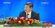 President Xi attends roundtable talks with CEOs