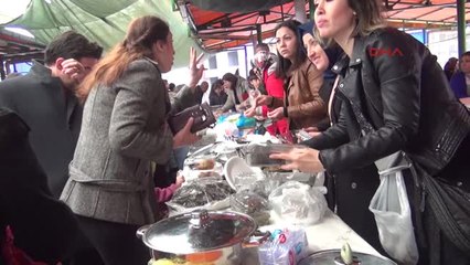 Manisa-Minik Ellerden Mehmetçik Vakfı İçin Kermes-Hd