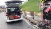 Beşiktaş'ta Bariyerlere Çarpan Otomobil Asılı Kaldı