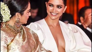 Deepika Padukone Hot Cleavage Show At Hello Hall of Fame Awards 2018