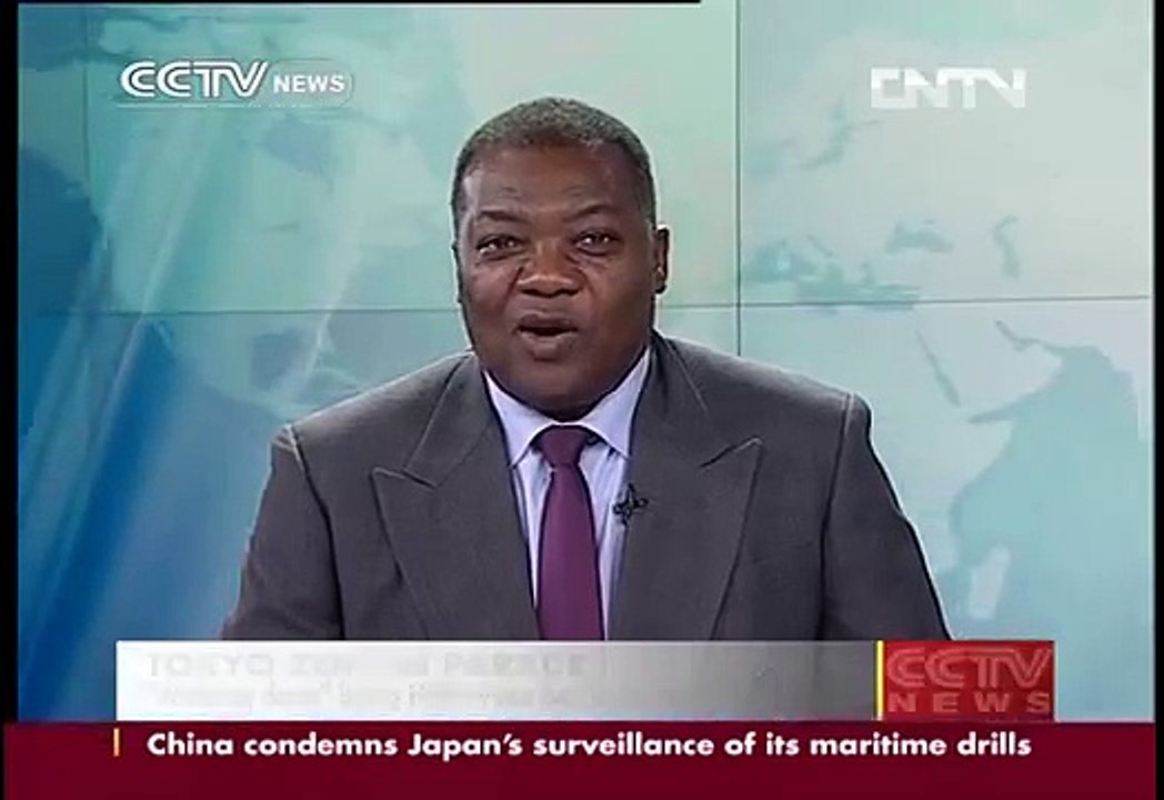 "Walking dead" bring Halloween horror to Tokyo