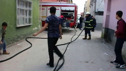 Adana'da ev yangını