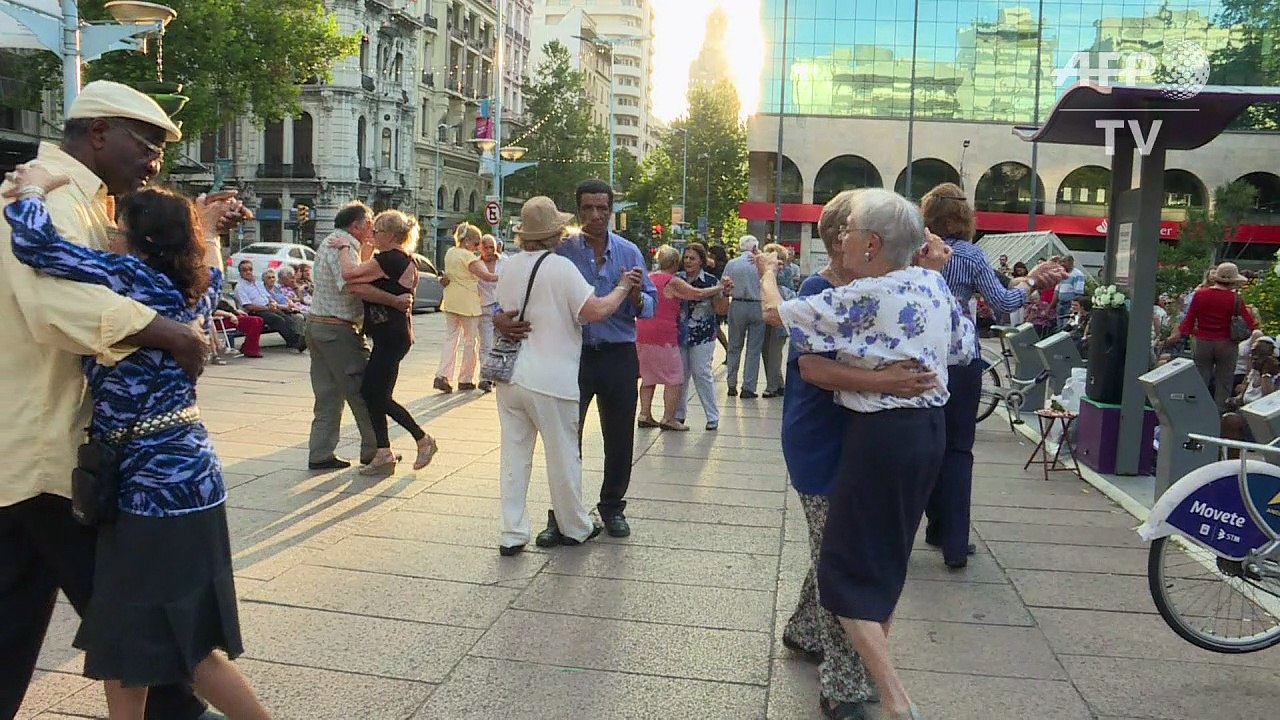 Uruguay's elderly tango their way to better health