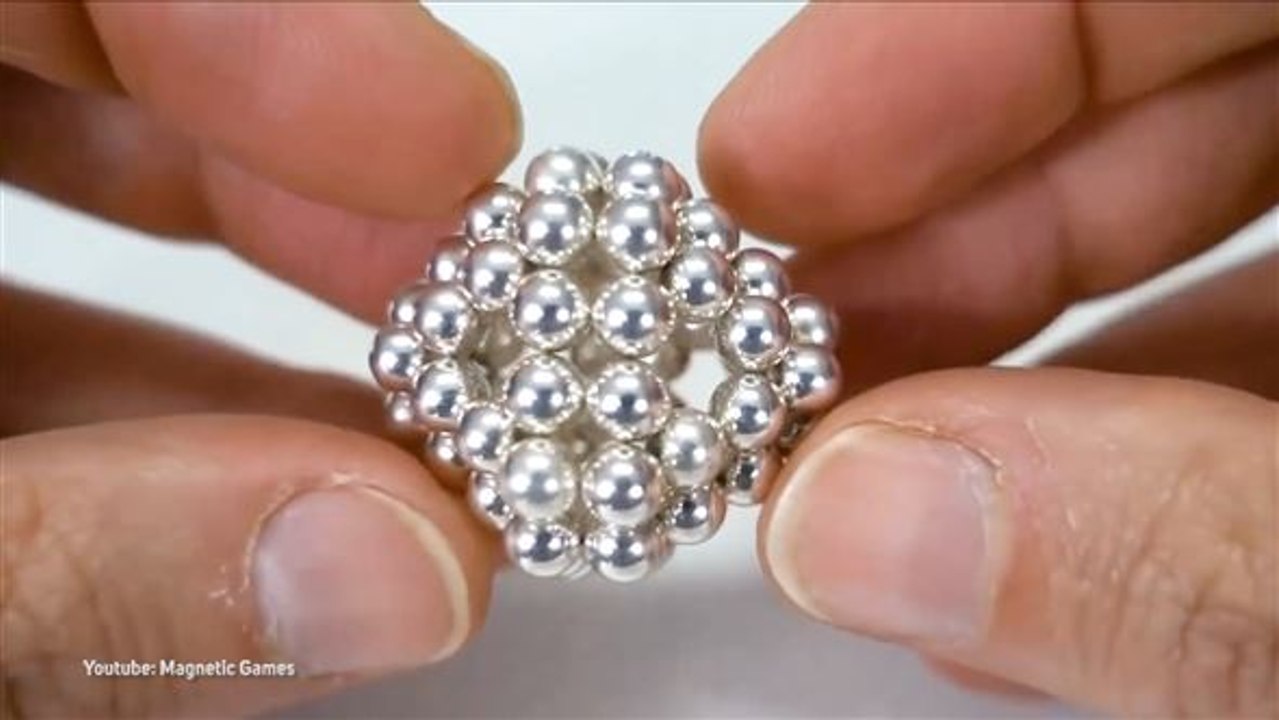 Magischer magnetismus: der mysteriöse magnet-mann