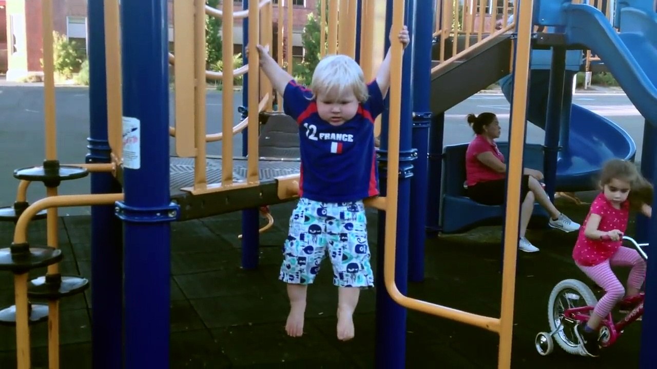 Birth of Leopold - Delayed Cord Clamping Lotus Birth - Water Birth - BBt 24