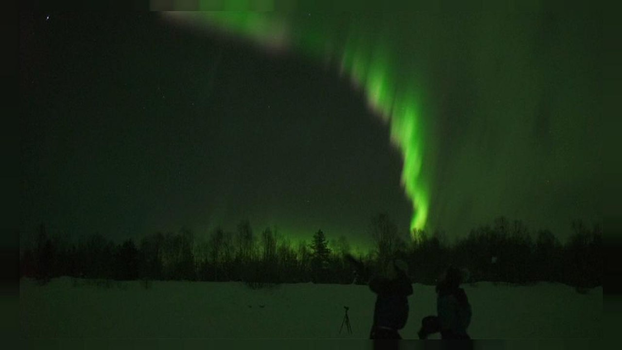 Hellweiß, grün und pink: Der Zauber der Nordlichter