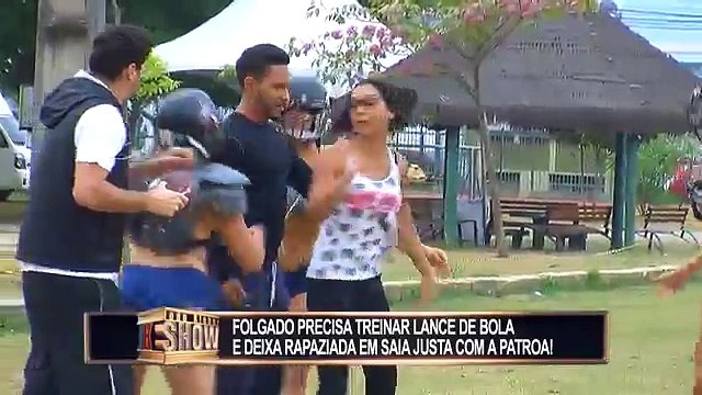 Gatas invade football training with a daring uniform and arouse jealousy