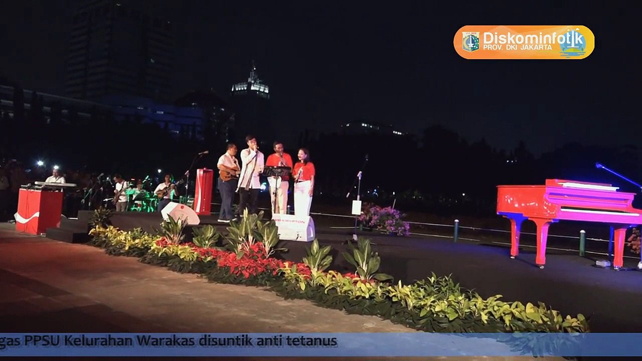 Vidi Aldiano Dan Djarot Bawakan Lagu Why Do You Love Me