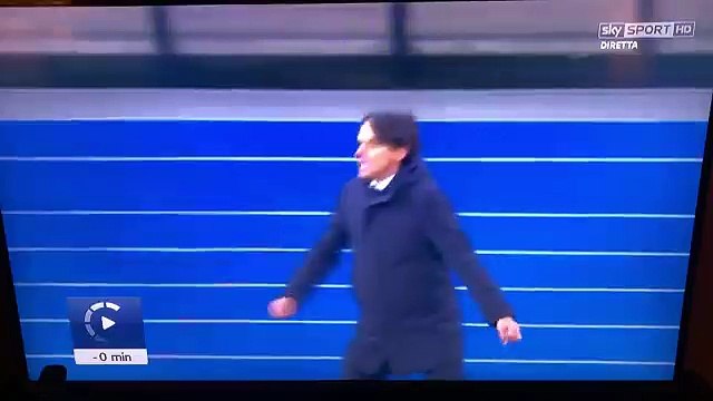 Inzaghi scivola per terra dopo il gol di De Vrij Dinamo Kiev-Lazio