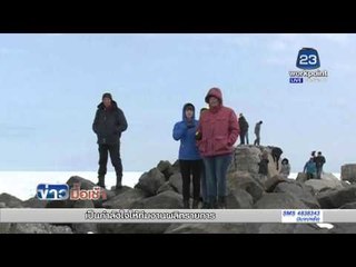 ช่วยวาฬเพชฌฆาตติดแผ่นน้ำแข็งในรัสเซีย l ข่าวมื้อเช้า l 21 เม.ย.59