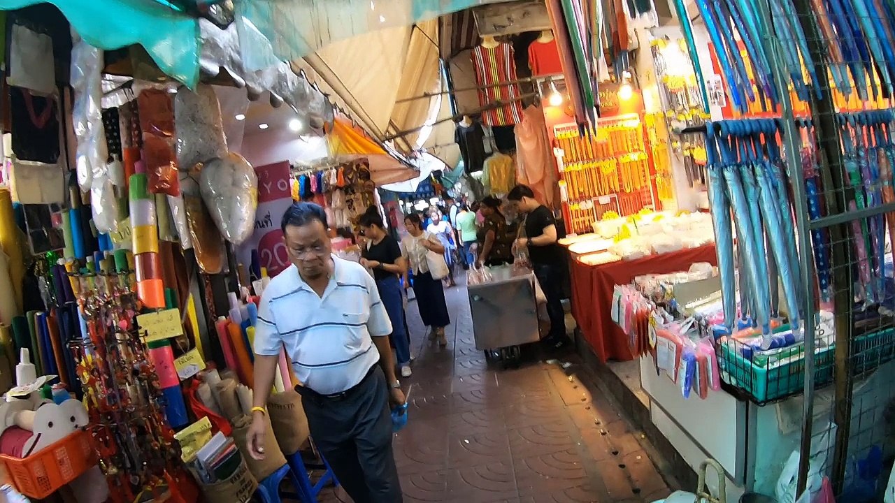 Walking in Bangkok, Thailand - Sampheng Market Series Part 2