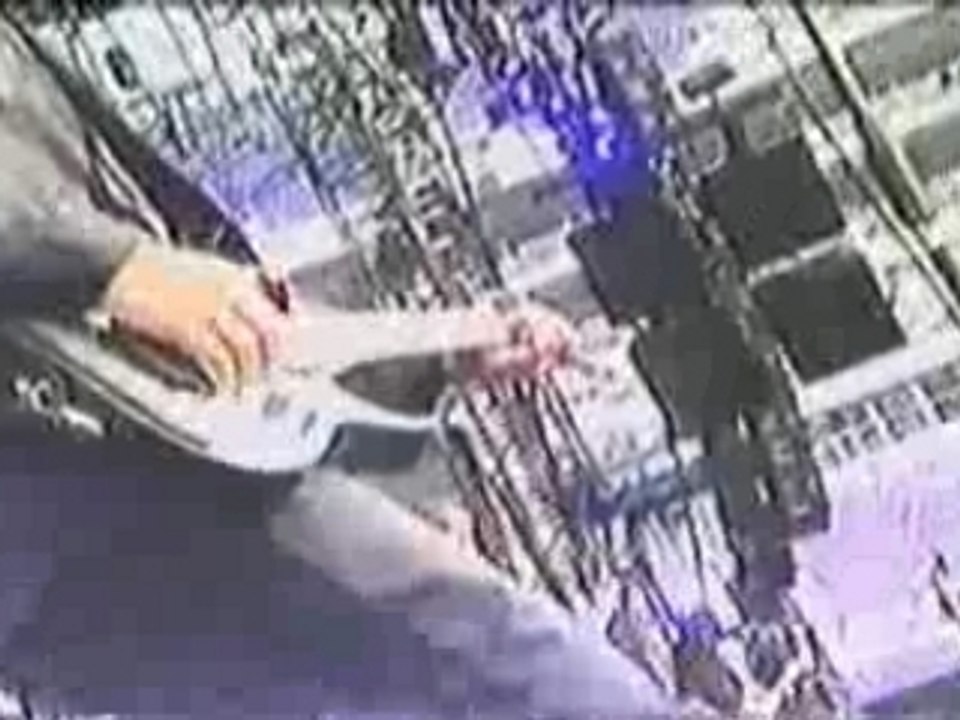Korn - Live Baltimore 2000 - Somebody Someone
