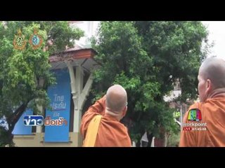 ฮือฮา งูเหลือมใหญ่ รัดช่อใบระกา วัดใหญ่ พระพุทธชินราช l ข่าวมื้อเช้า l 22 ก.ย 59