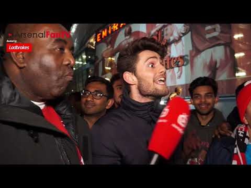 Arsenal 3-1 AC Milan | Did Danny Welbeck DIVE? (Robbie Asks The Fans)