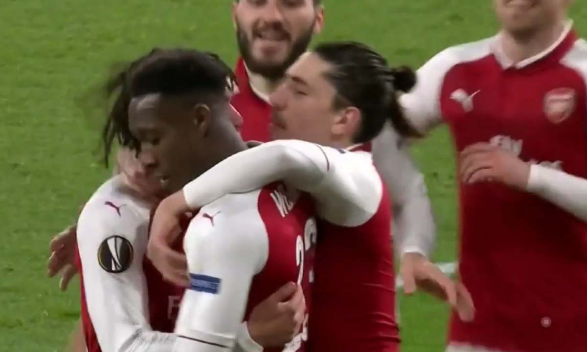 2 Gol Welbeck Tamatkan AC Milan