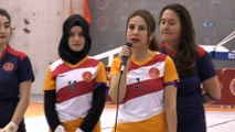 Kadınlar, toplumsal cinsiyet eşitsizliğine karşı futbol maçı yaptı