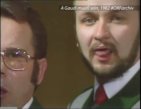 Ne pas rire : ils chantent en tirant la langue...