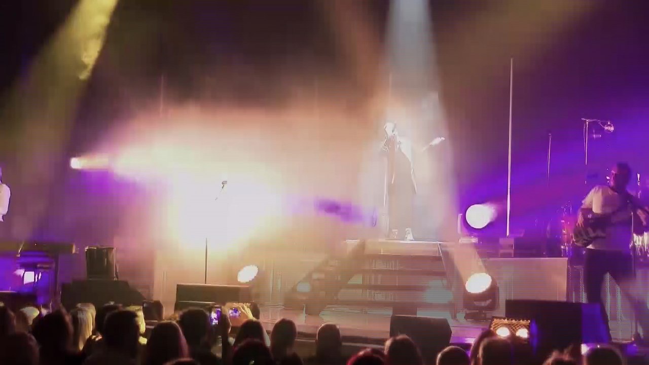 Interview Claudio Capéo en concert au Silo de Marseille - Mars 2018