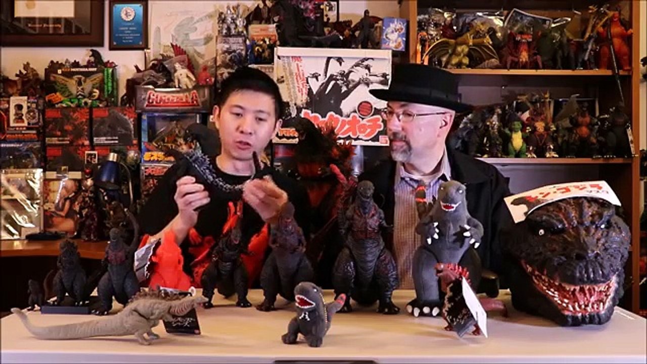 SH MonsterArts Shin Godzilla Review and Comparison