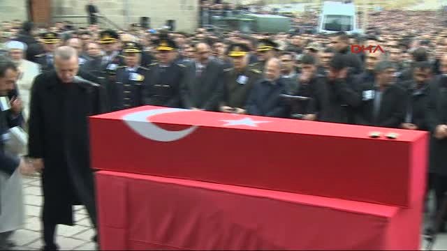 Erzurum-Cumhurbaşkanı Erdoğan Şehit Muhammet Kır'ın Cenaze Törenine Katıldı 2