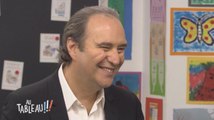 Xavier Niel interviewé par des enfants dans l'émission «Au tableau!» sur C8