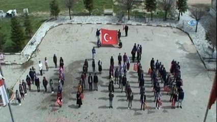 SDÜ öğrencileri bedenleriyle Afrin yazdı