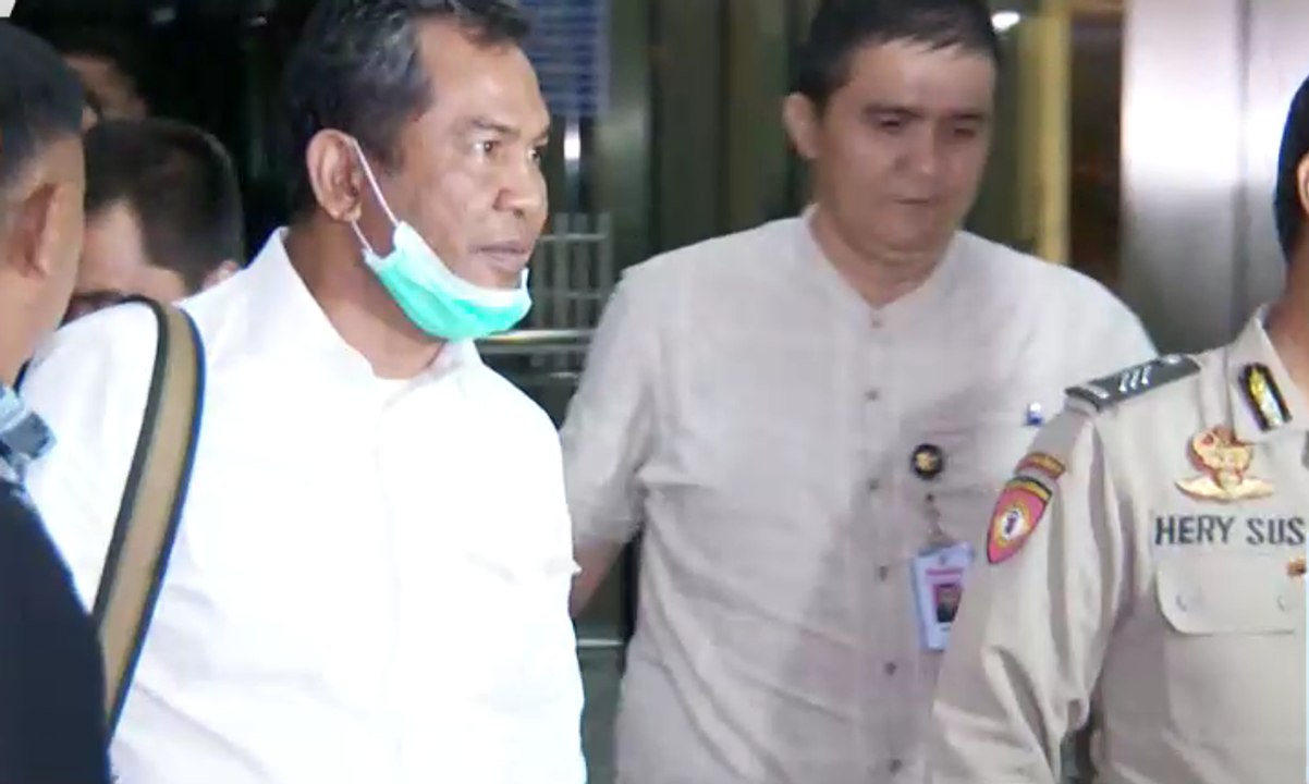 Bupati HST Samarkan Grafitasi dengan Beli Mobil Mewah
