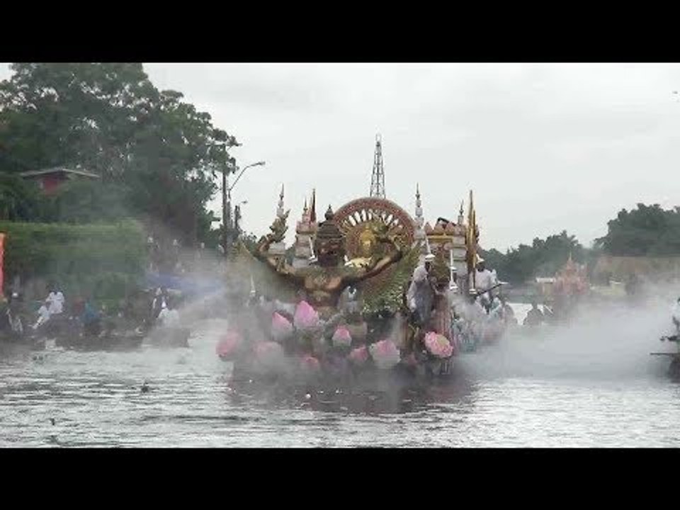 หนึ่งเดียวในโลก 'ประเพณีรับบัว' นมัสการหลวงพ่อโ...