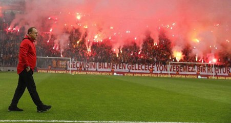 Galatasaray Derbi Öncesi Son Antrenmanı Taraftara Açtı