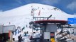 Un fallo en un telesilla en Georgia lanza a los esquiadores