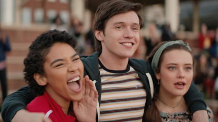 The cast of 'Love, Simon' talks coming out and clapping back at bullies