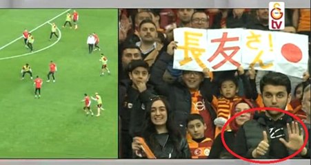 GS Tv Yayını Sırasında Bir Taraftar Kameraya "6" İşareti Yaptı