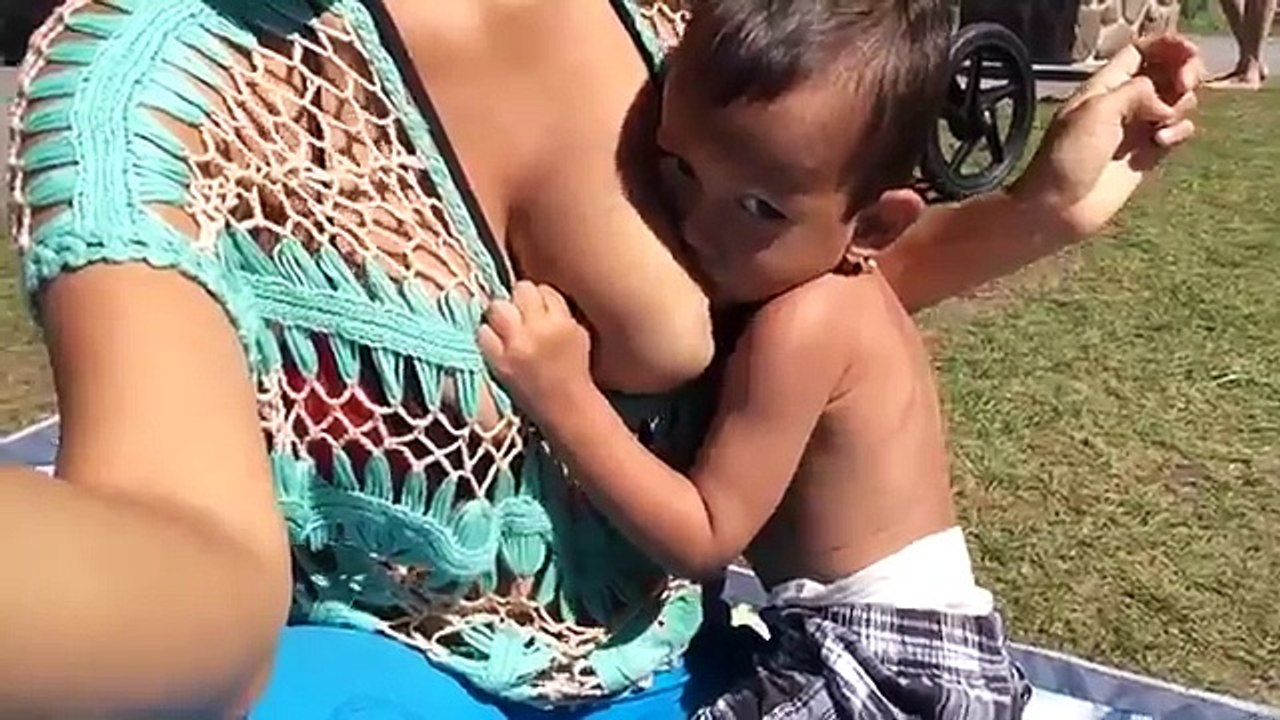 BREASTFEEDING AT WOODSTOCK FRUIT FEST & VEGAN WORLD SUMMIT